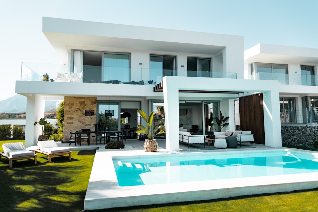 Overview of the Record-Breaking Rental (image credits: unsplash)