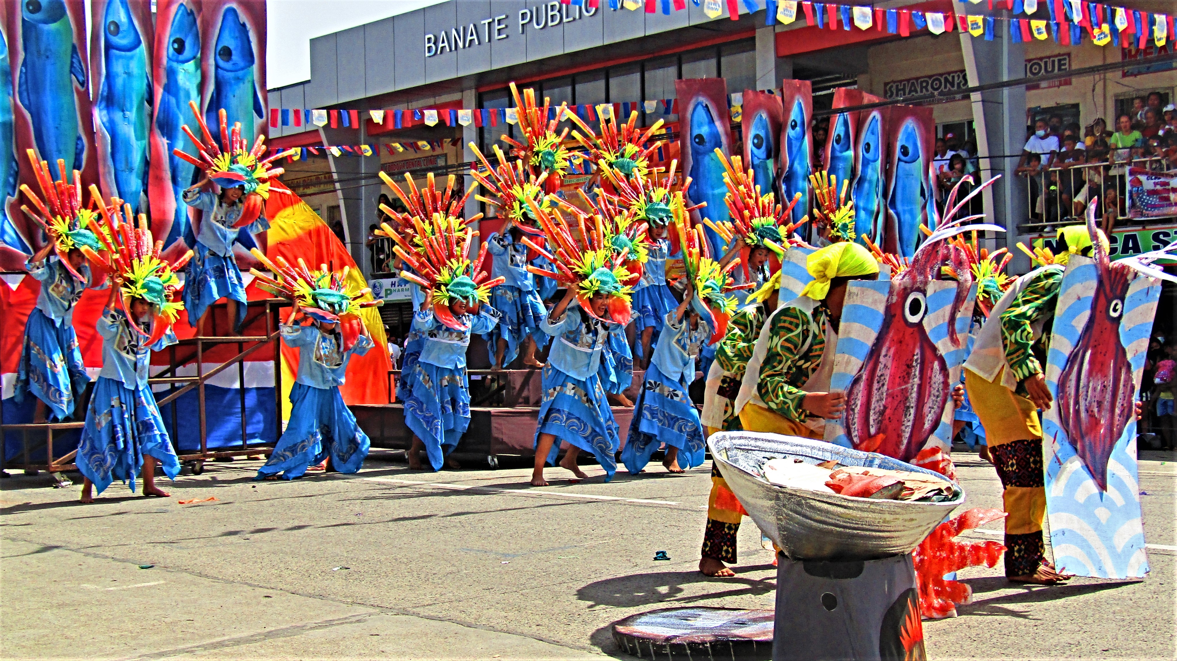 Unique Local Experiences (image credits: wikimedia)