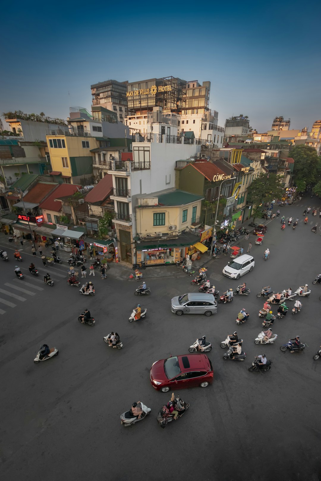 Vietnam's Traffic Nightmare (image credits: unsplash)