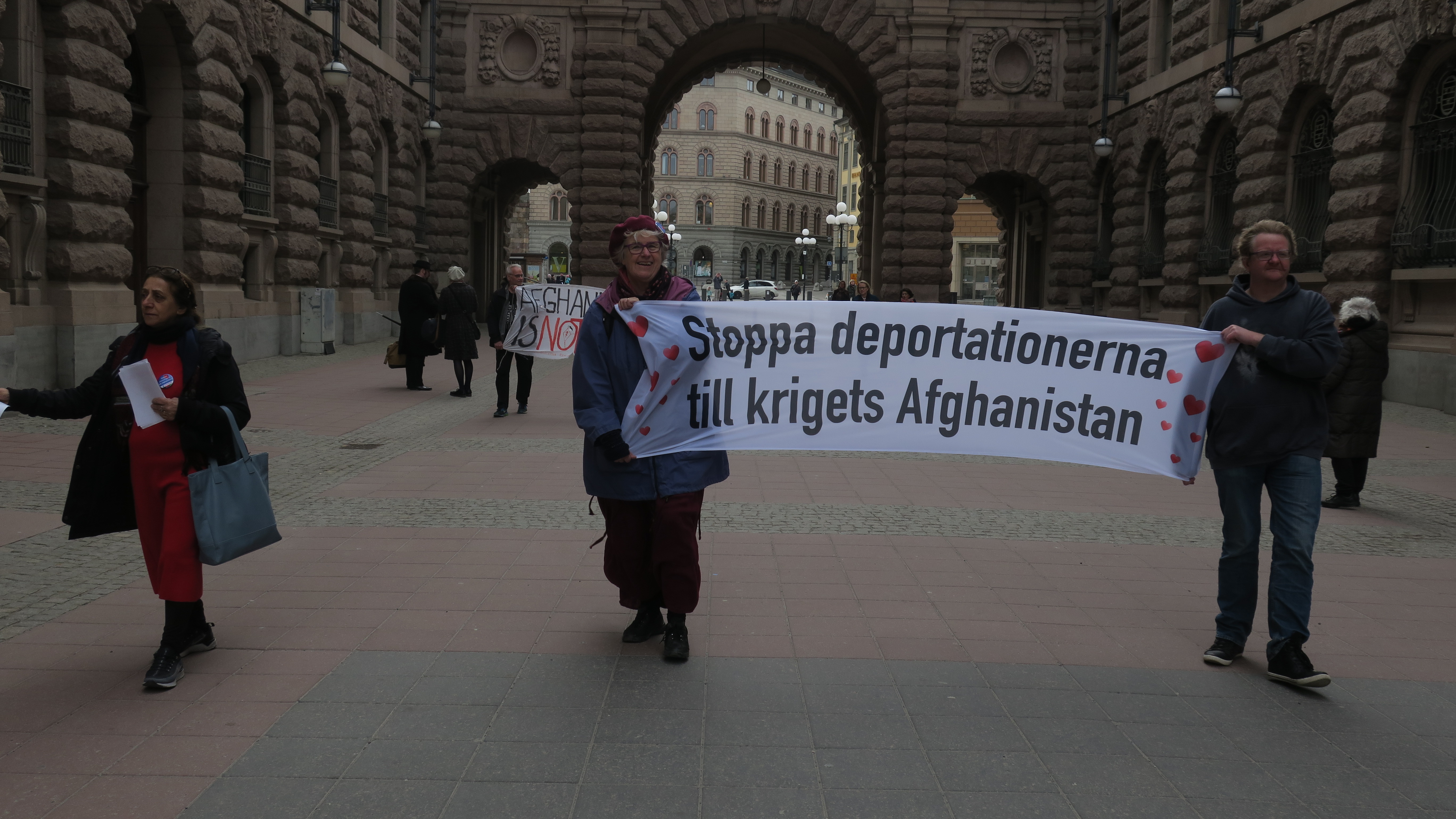 Afghanistan: Living in Relentless Turmoil (image credits: wikimedia)