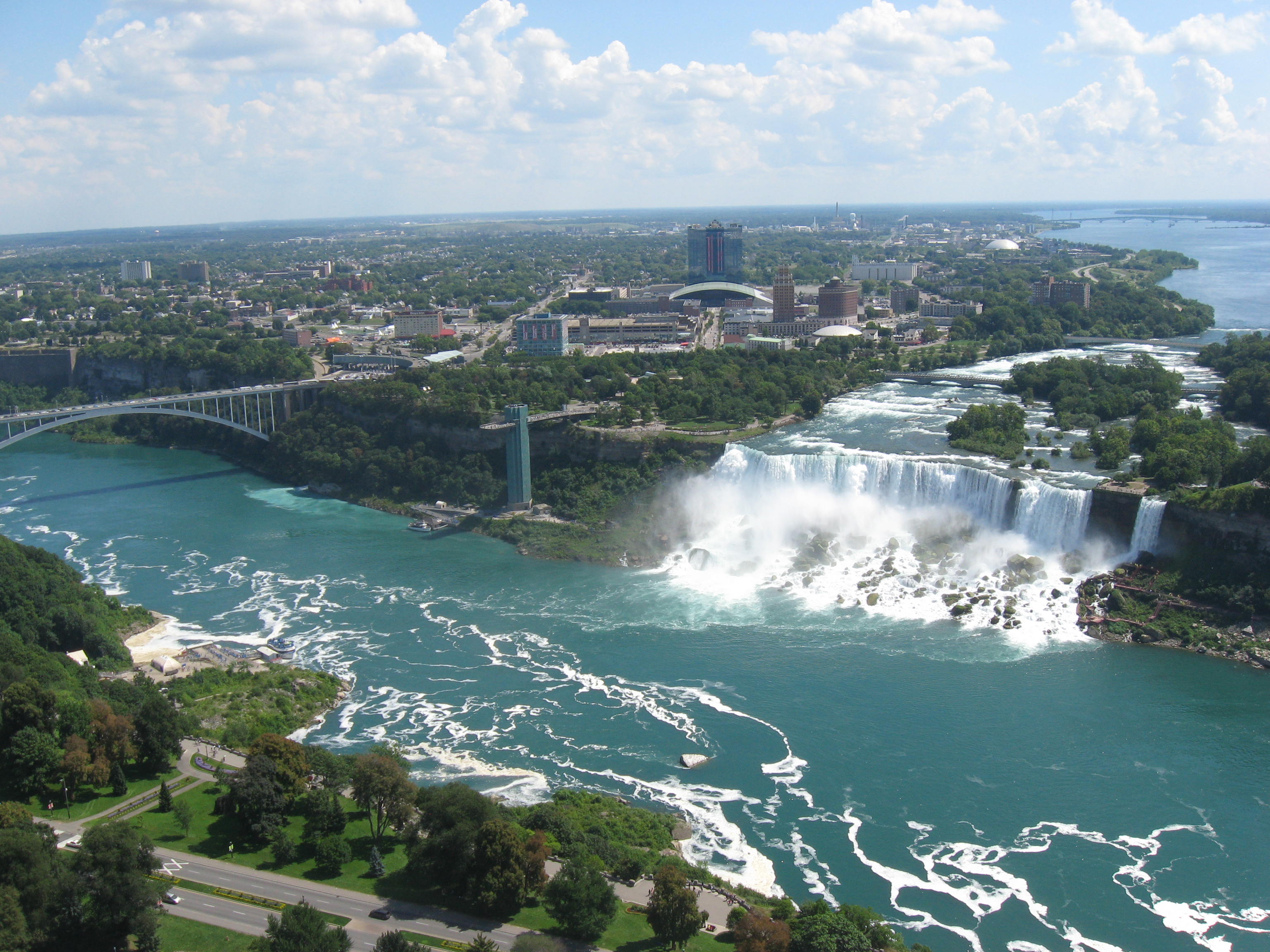 Niagara on the Lake Vineyards at Capacity (image credits: unsplash)