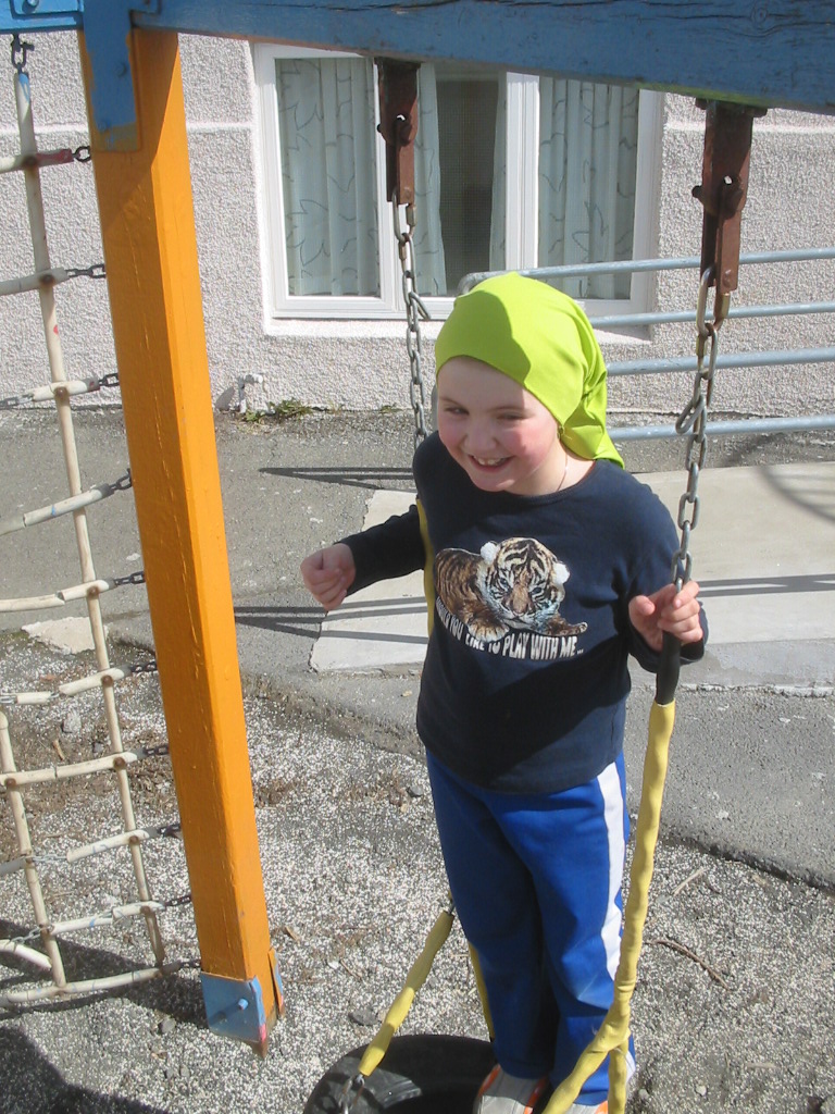 Iceland: A Close-Knit Community (image credits: wikimedia)