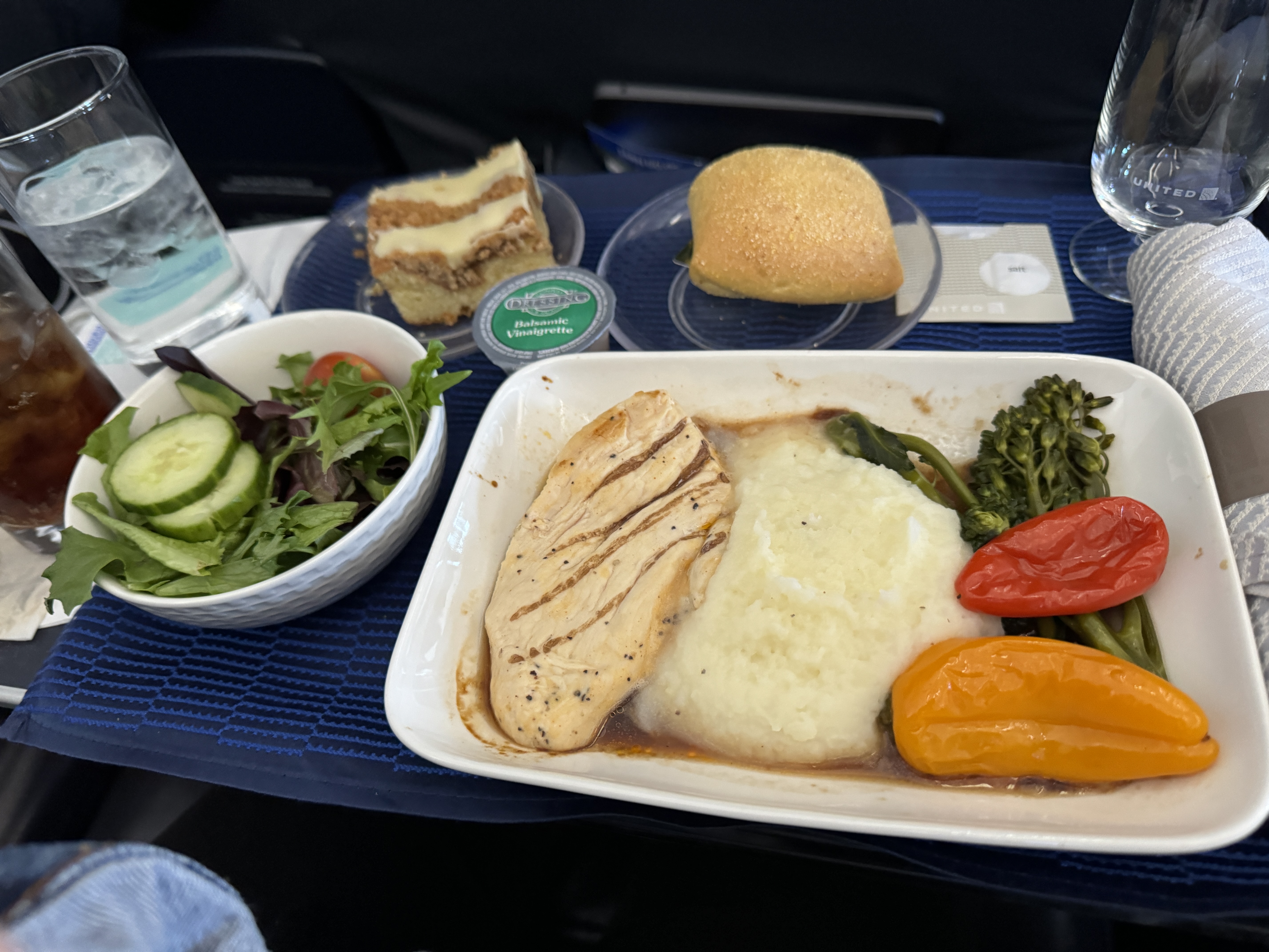 Premium Class Dining Experiences (image credits: wikimedia)