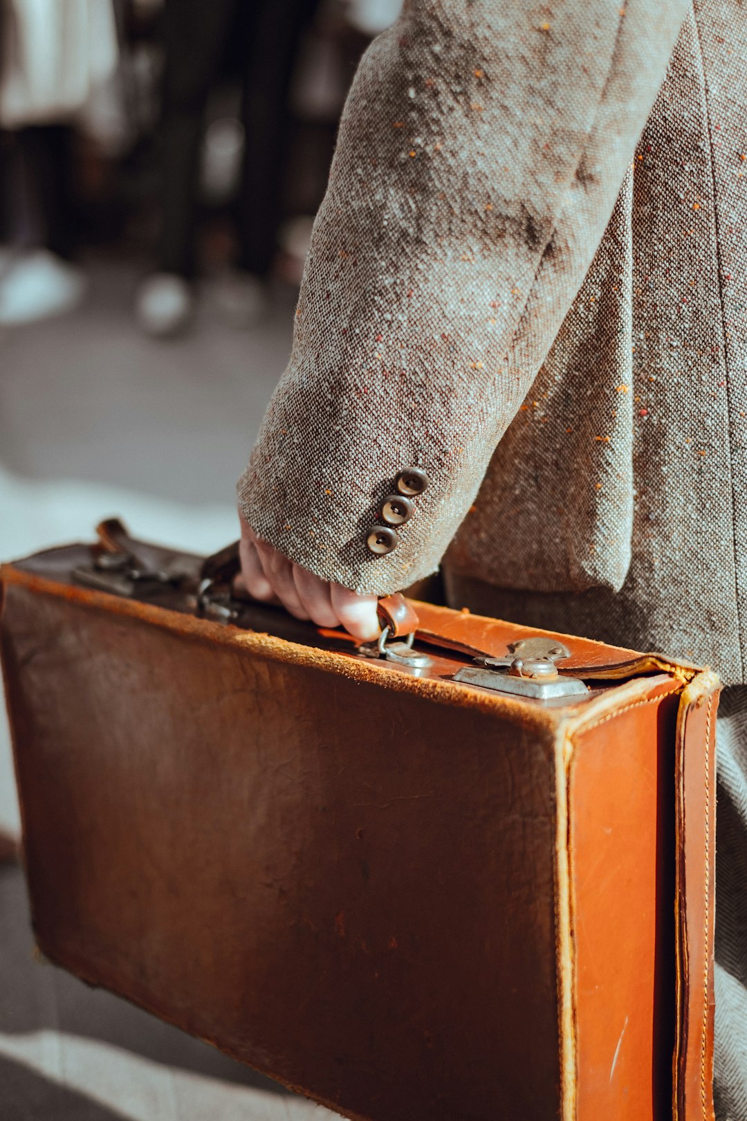 Packing Light: The Art of Carry-On Travel (image credits: unsplash)
