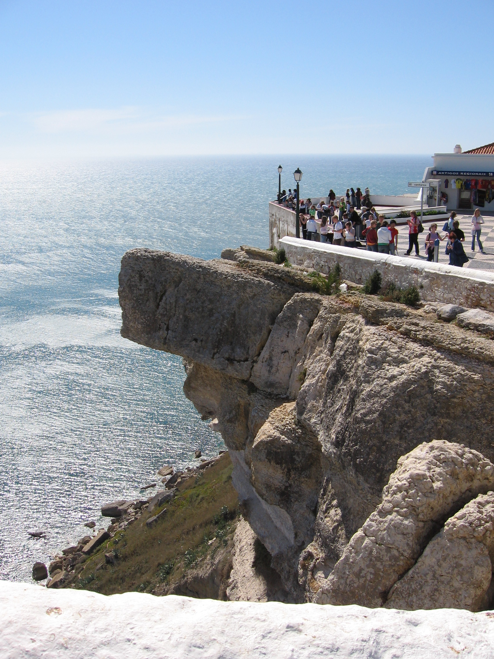 Portugal: Balancing Tourism and Local Life (image credits: wikimedia)