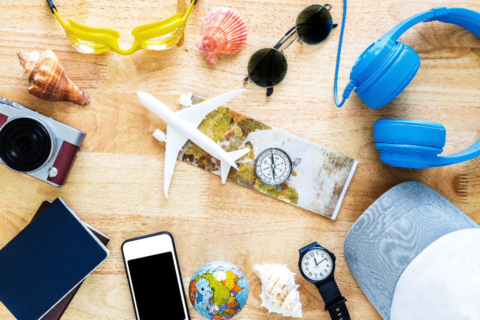 Travel Accessories: Comfort at a Cost (image credits: stocksnap)