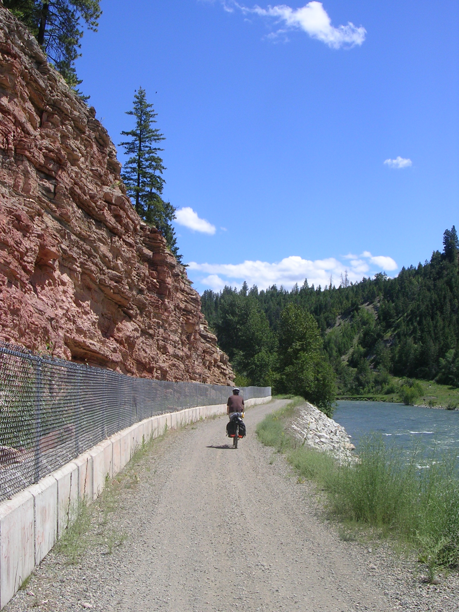 The Kettle Valley Rail Trail, Canada (image credits: wikimedia)