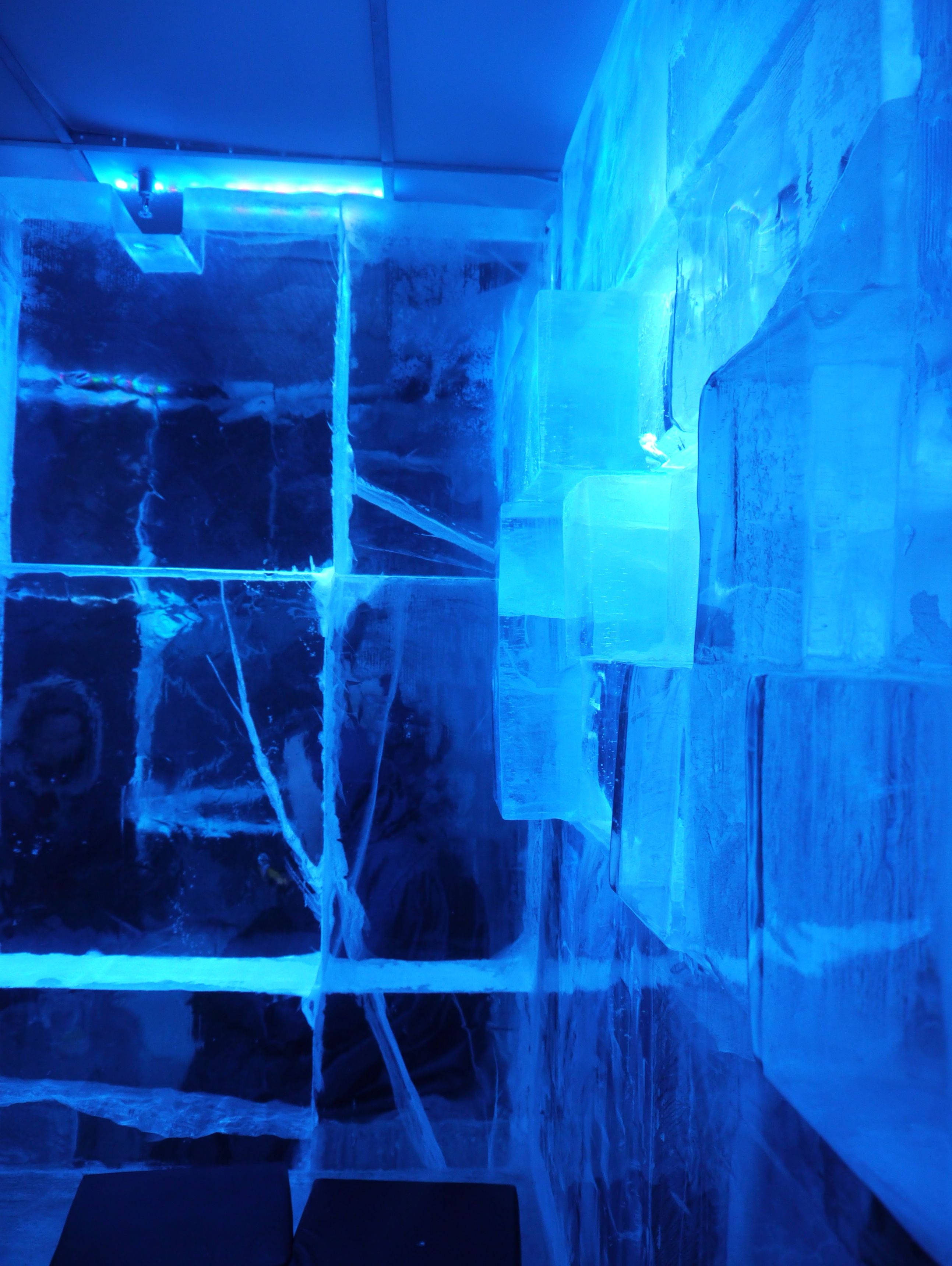 Ice Bar, Stockholm, Sweden (image credits: wikimedia)