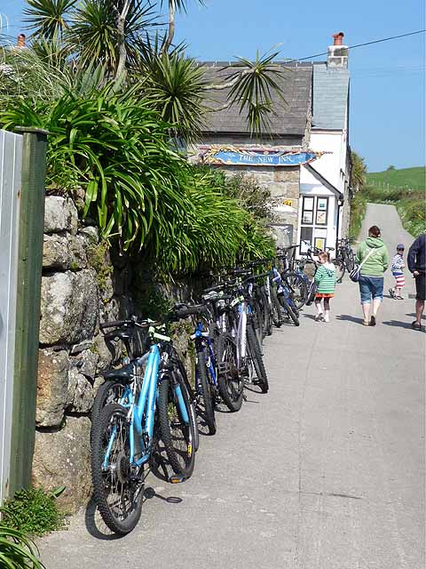 The South Island Cycle Trail, New Zealand (image credits: wikimedia)