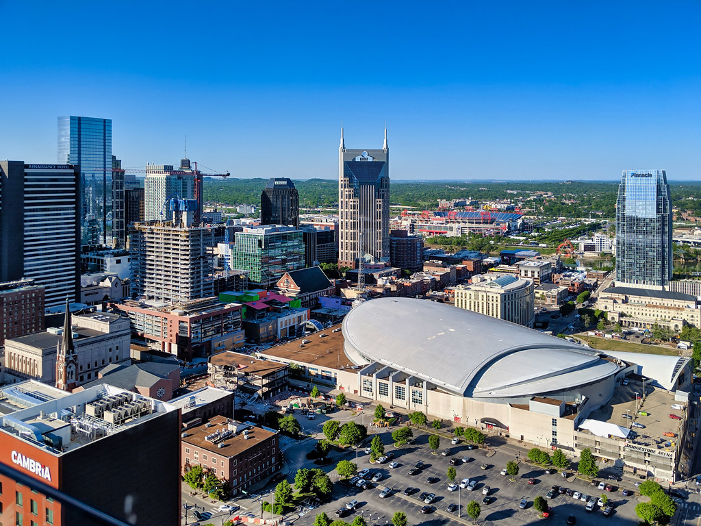 Nashville Harmonizes Growth with Character (image credits: flickr)