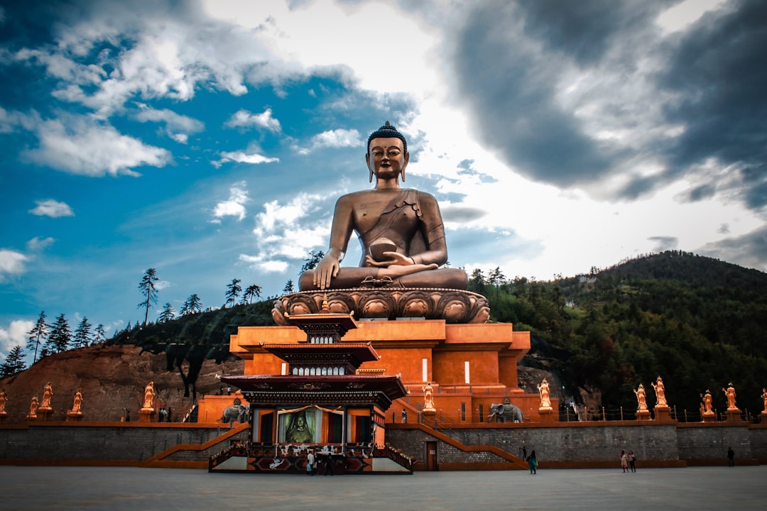 Bhutan: High Daily Tourist Tax to Preserve Culture (image credits: unsplash)