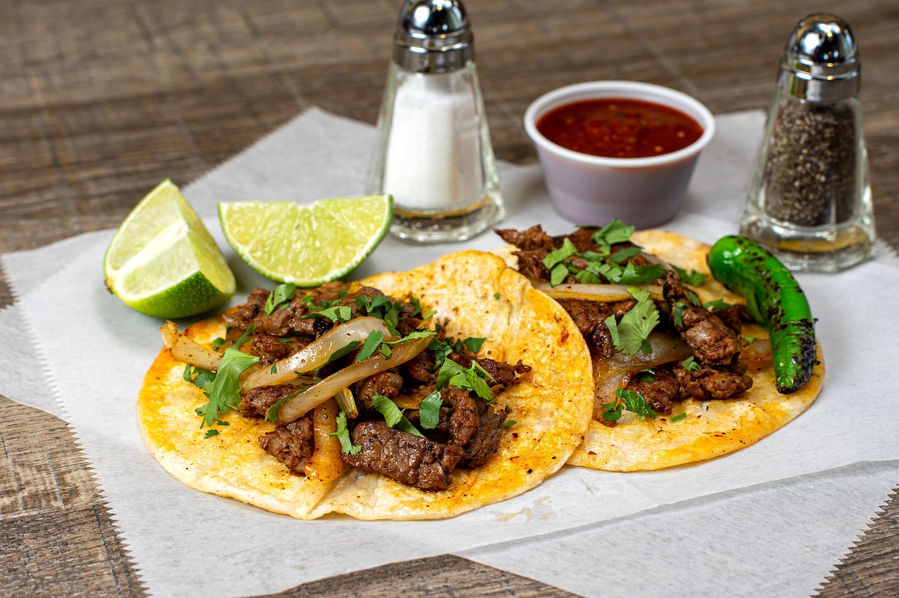 Food and Drink: The Hype vs. The Plate (image credits: pixabay)