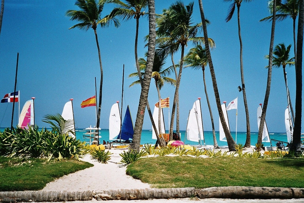 12. Dominican Republic – Caribbean for Less (image credits: rawpixel)