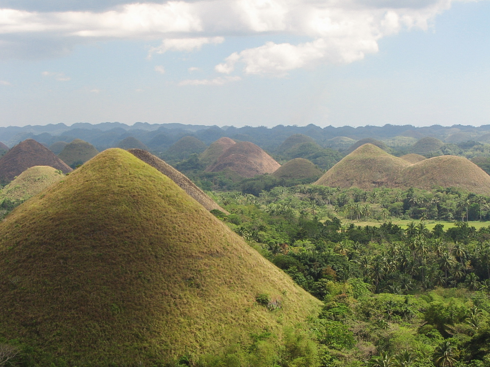 Philippines: Tropical Paradise for Every Budget (image credits: wikimedia)