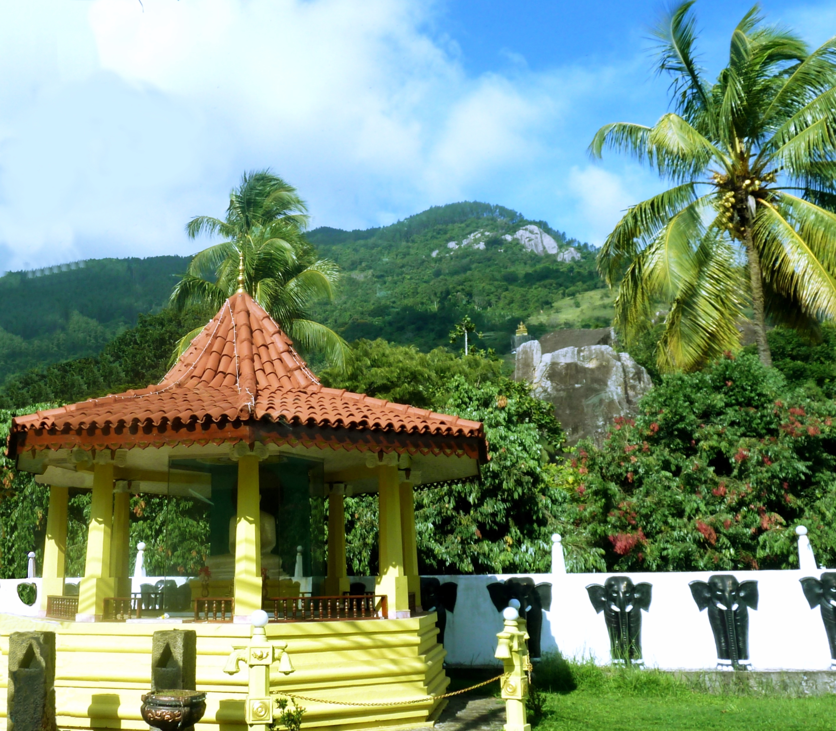 Sri Lanka Spiritual Shores and Lush Hills (image credits: wikimedia)