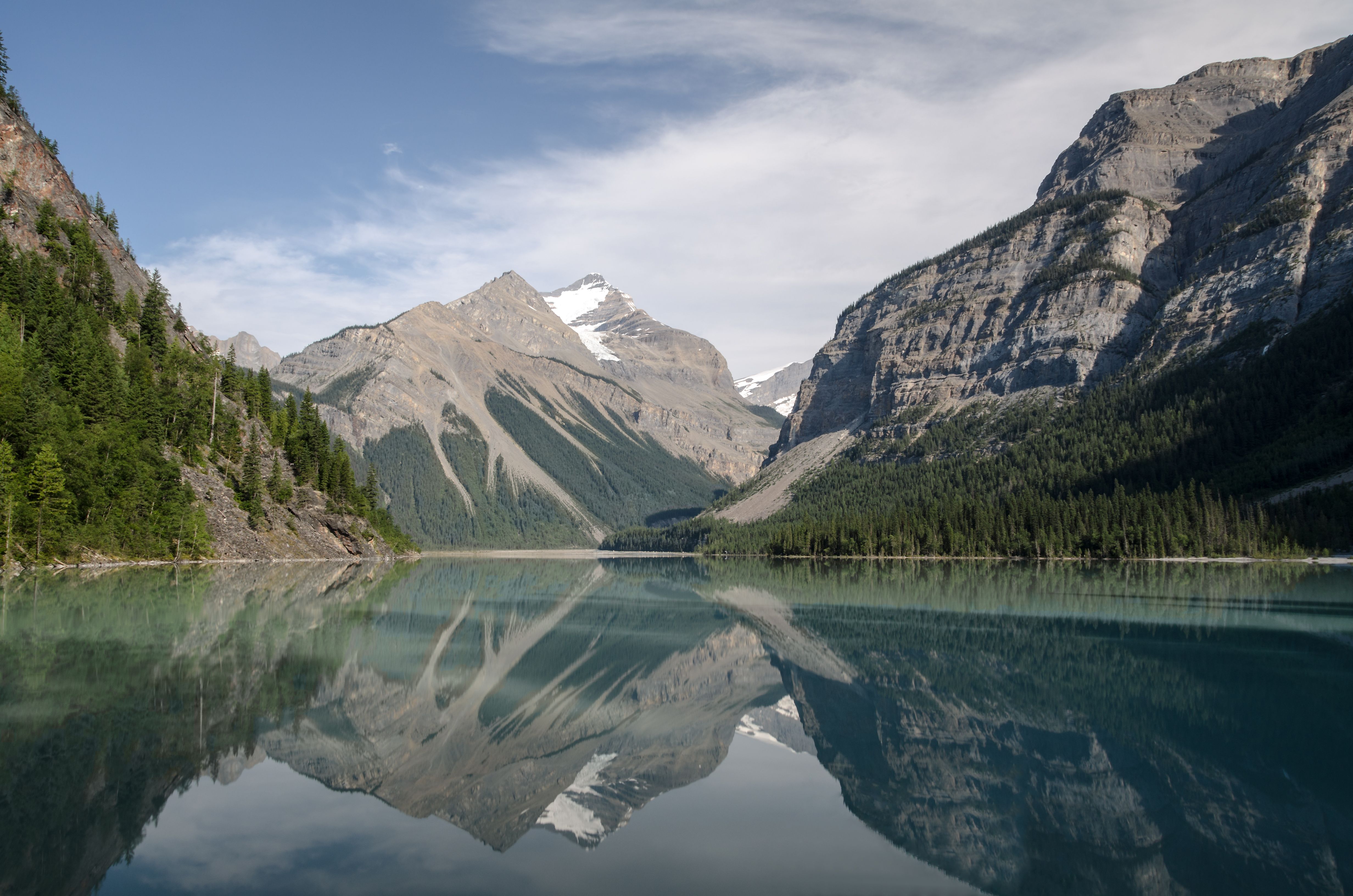 Canada: A Treasure Trove of Freshwater (image credits: wikimedia)