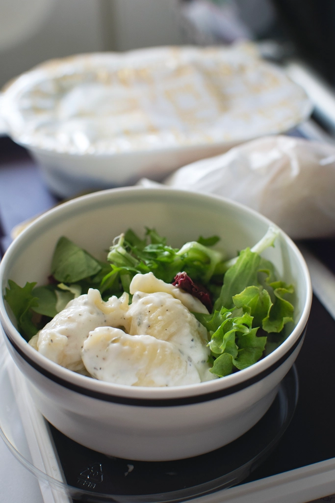 Special Meals and Personalization (image credits: rawpixel)