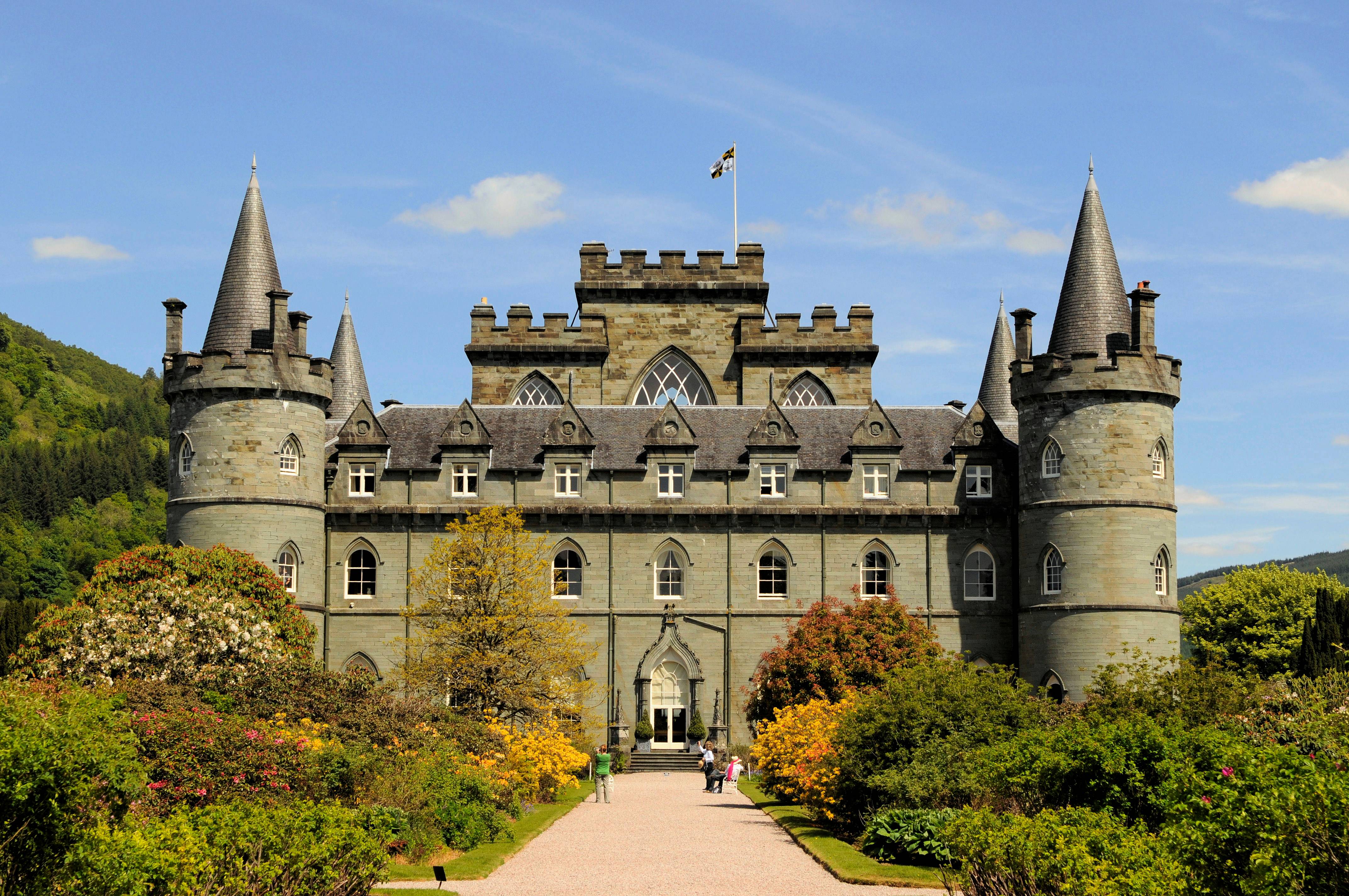 From Beaches to Castles: A Shift in Travel Tastes (image credits: wikimedia)