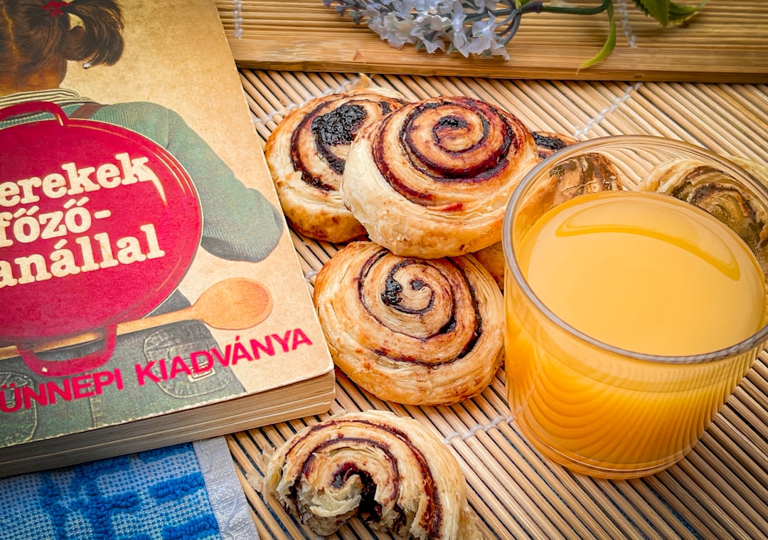 4. Snack Smarter: Healthy Choices Prevent Meltdowns (image credits: unsplash)