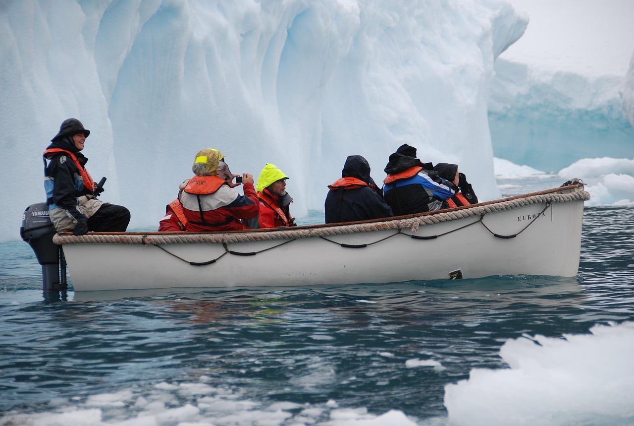 Reflections from the Ice: What Stays With You (image credits: pixabay)