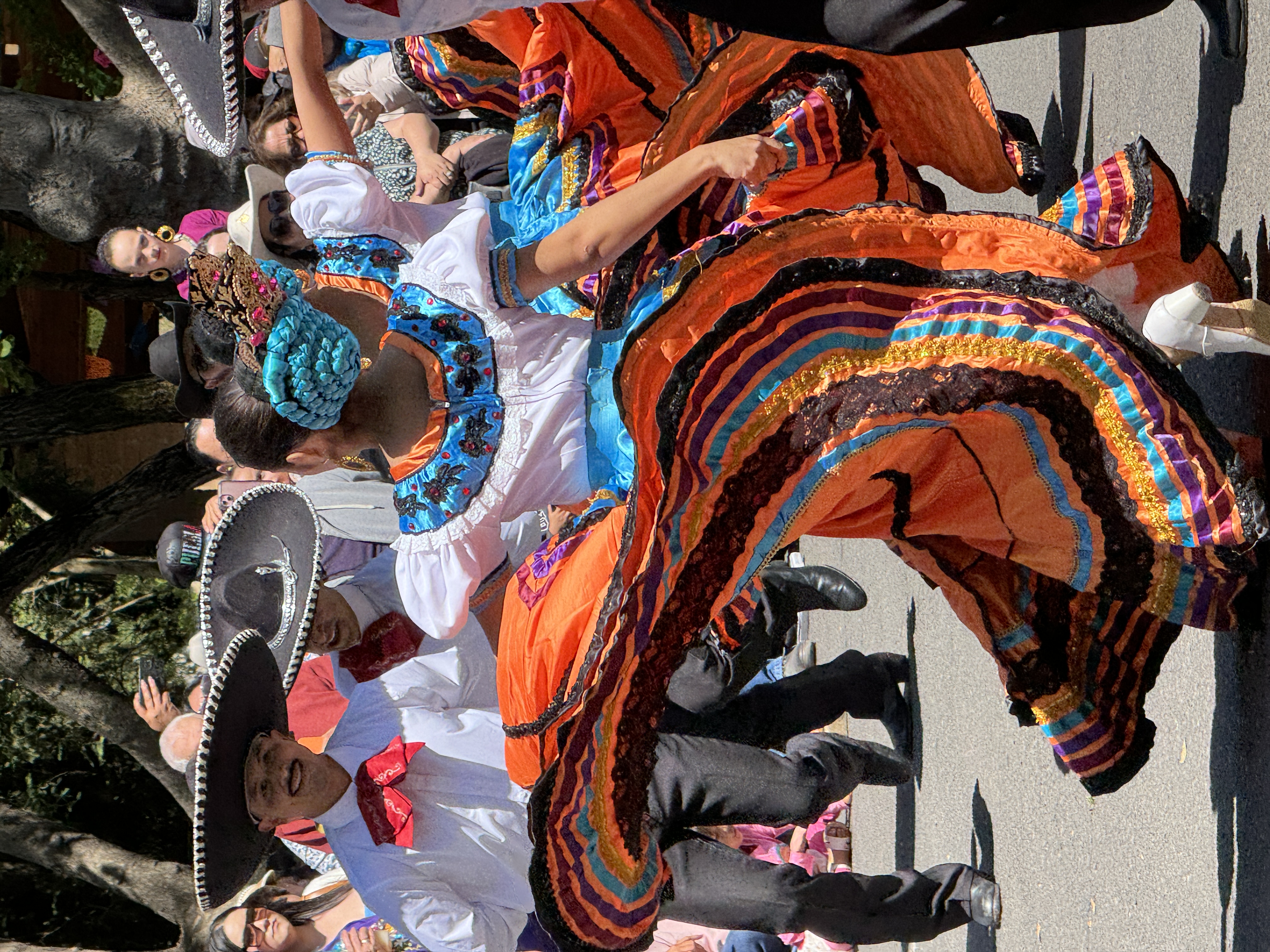 Mexico: Festive Spirit and Open Arms (image credits: wikimedia)