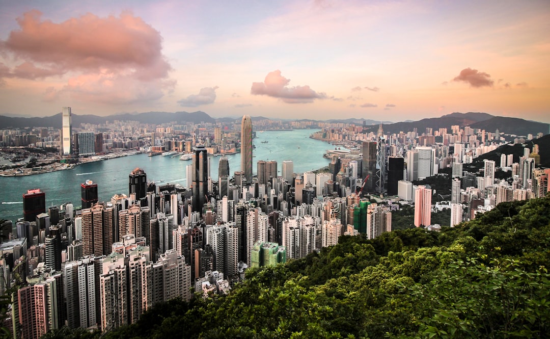 Hong Kong: Skyline Dreams, Sky-High Prices (image credits: unsplash)