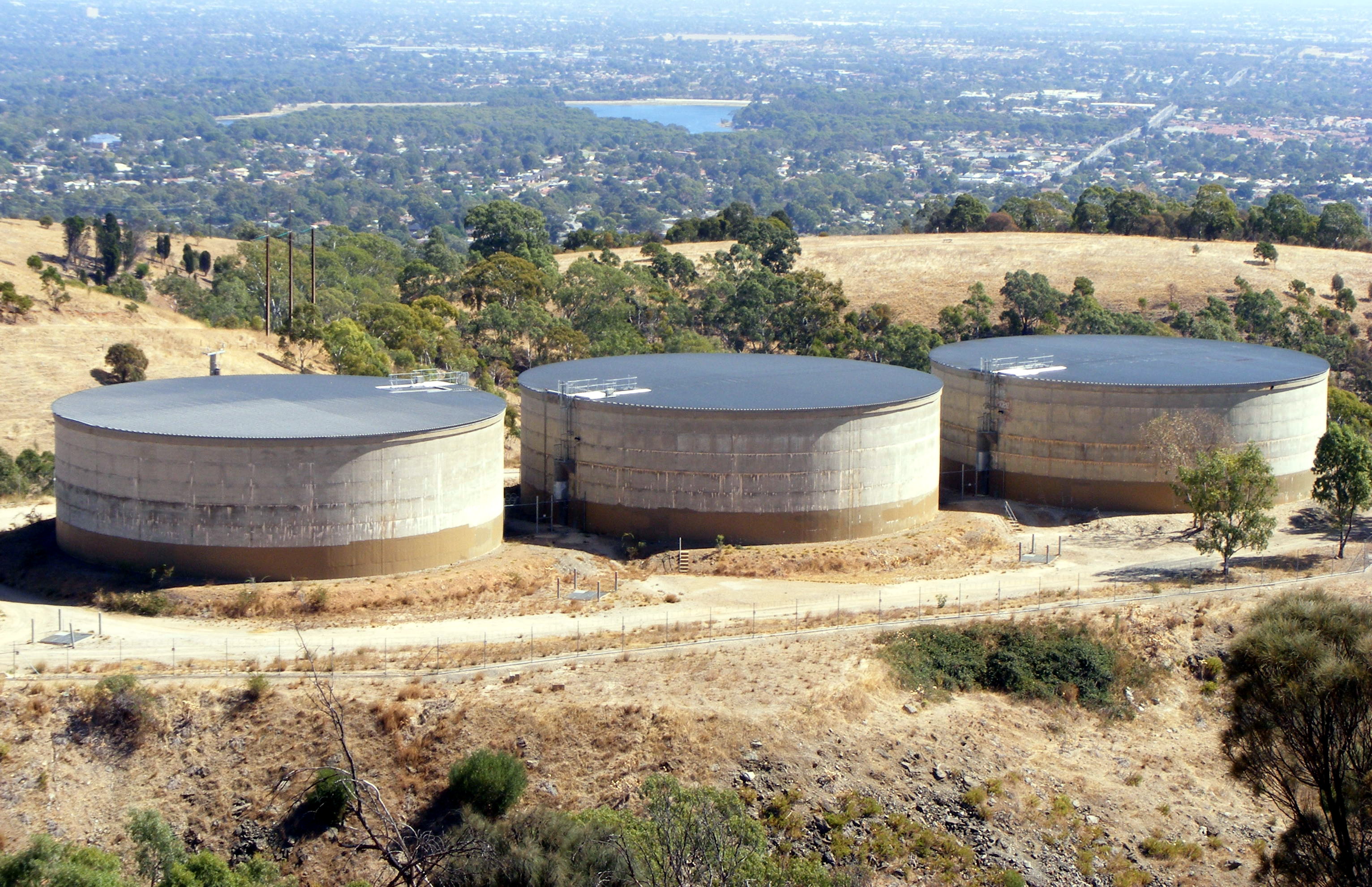 Australia: Adapting to a Dry Land with Innovation (image credits: wikimedia)