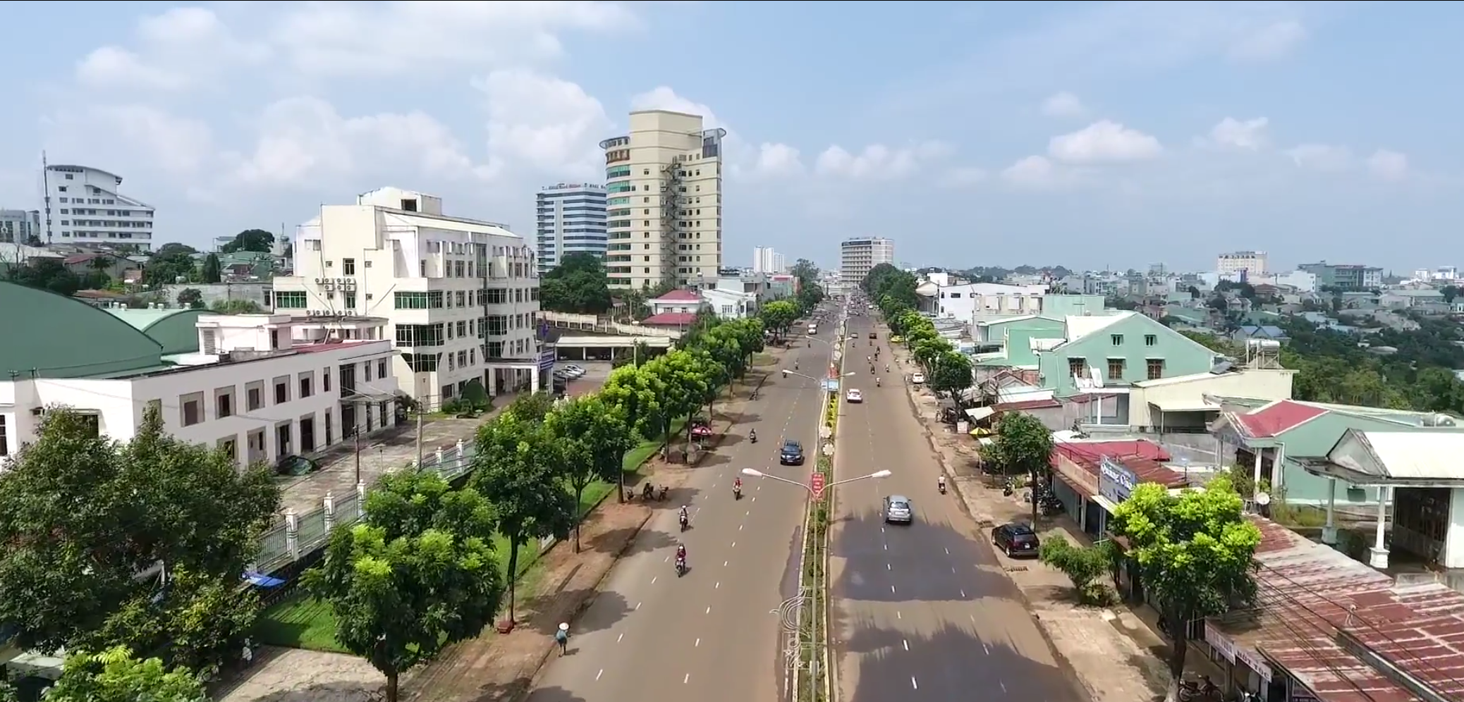 Vietnam - Where Your Dollar Works Overtime (image credits: wikimedia)