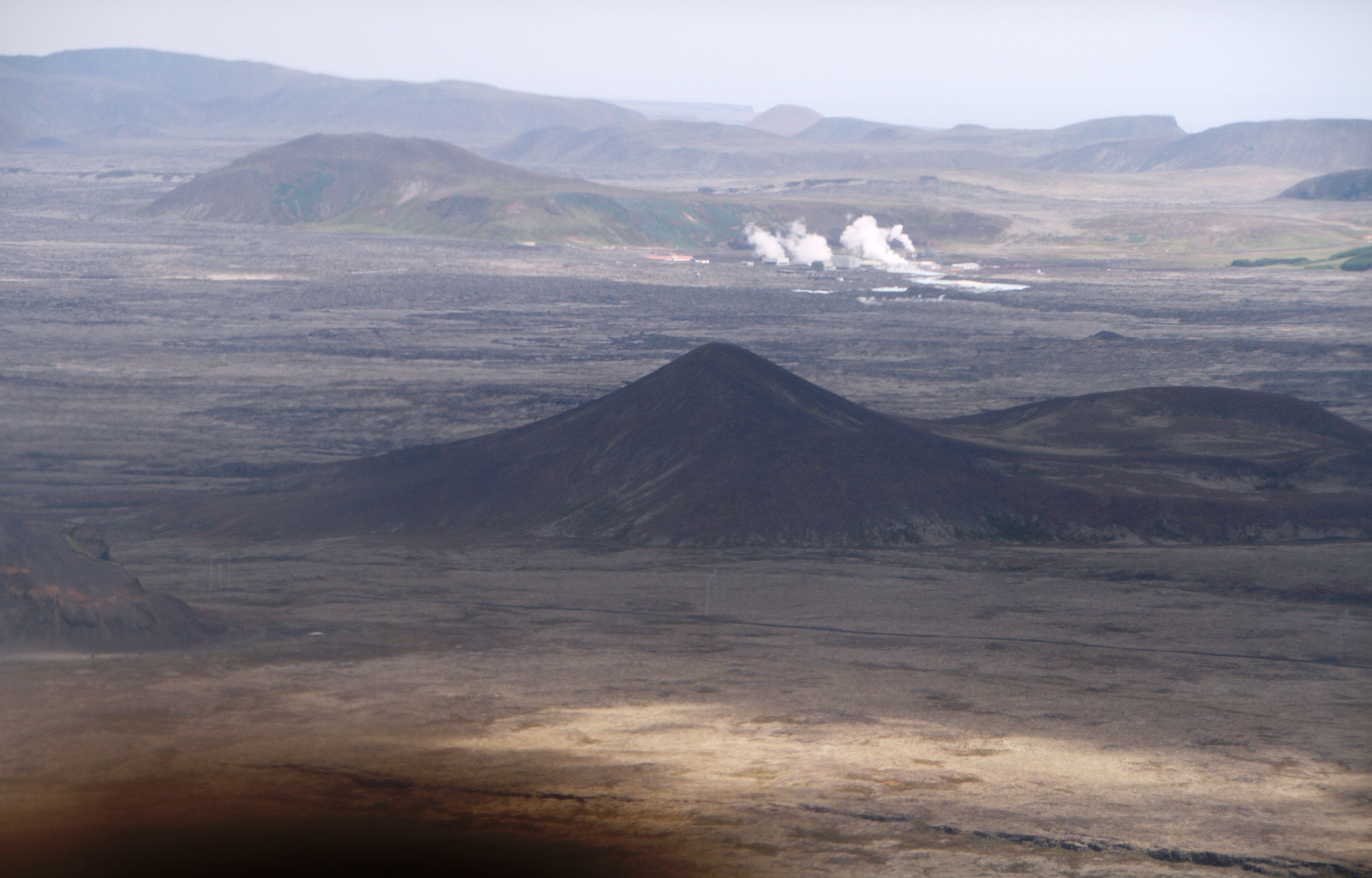 Iceland: Embracing the Elements of Fire and Ice (image credits: wikimedia)