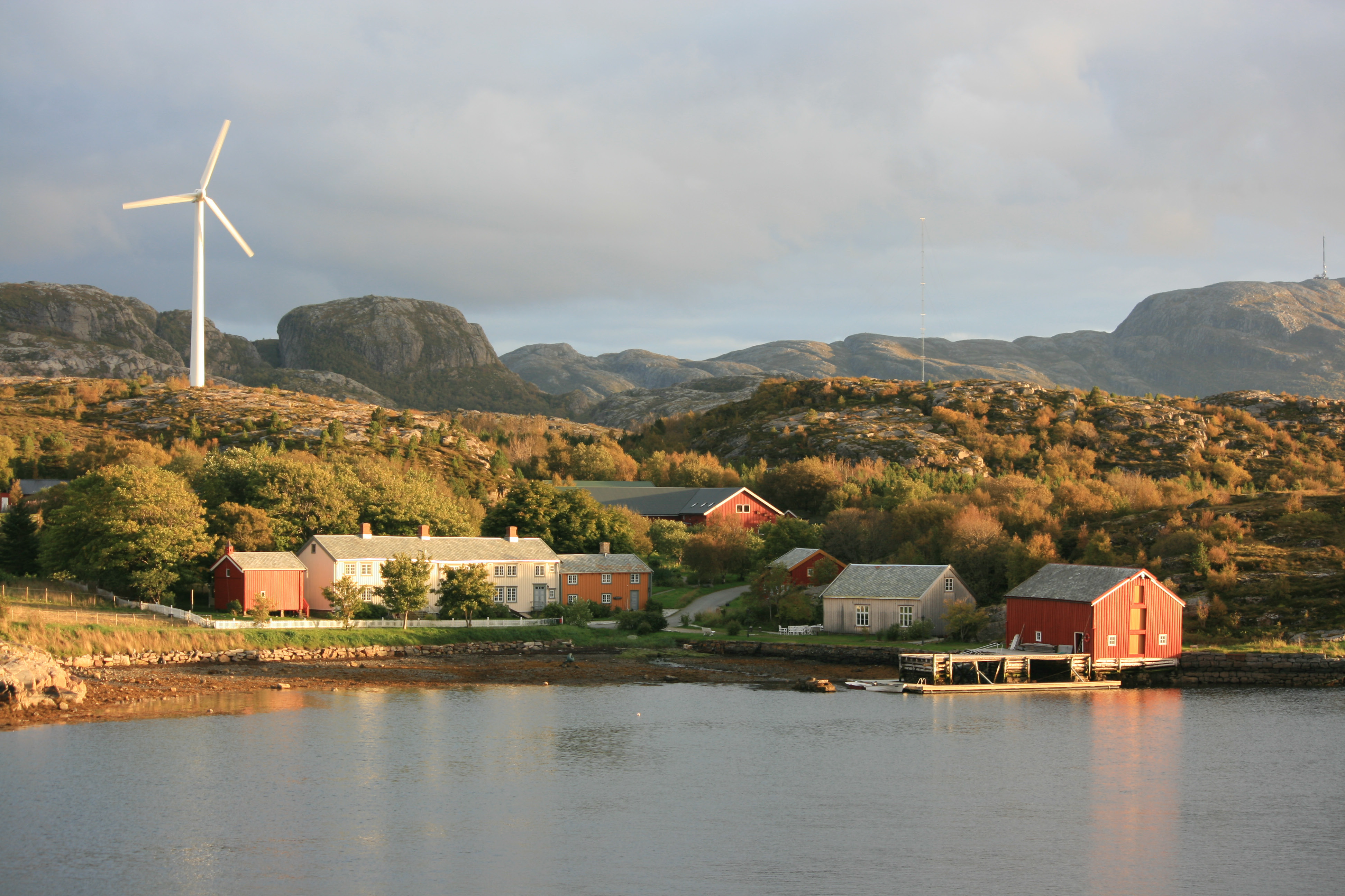 Norway: High Living Standards, Even Higher Prices (image credits: wikimedia)