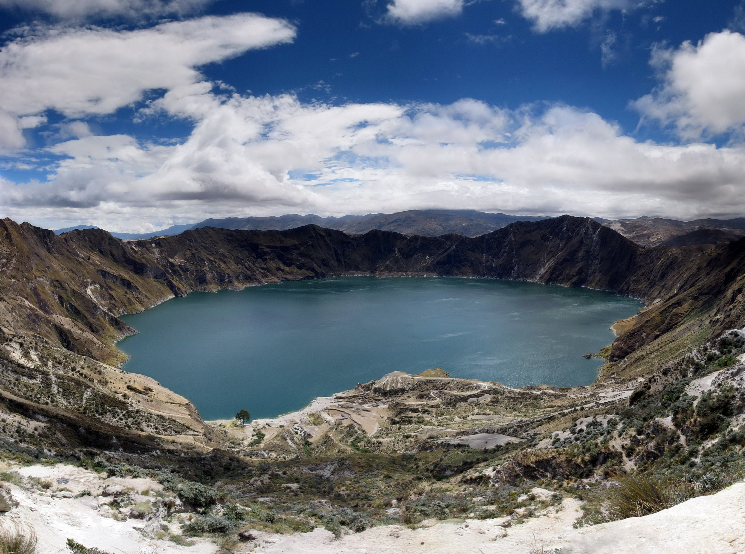 9. The Quilotoa Loop, Ecuador (image credits: wikimedia)