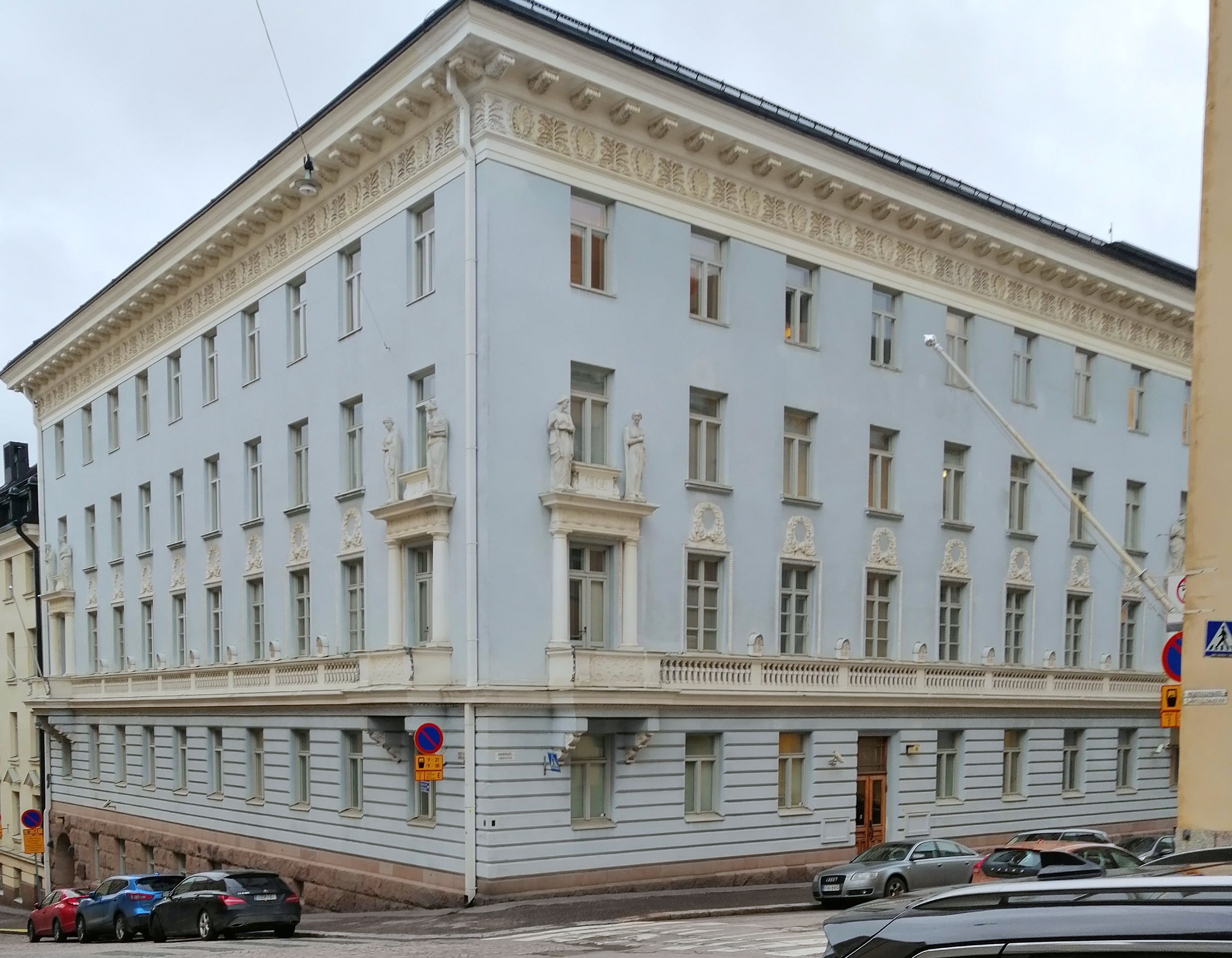 Finland: Trust Rooted in Education (image credits: wikimedia)