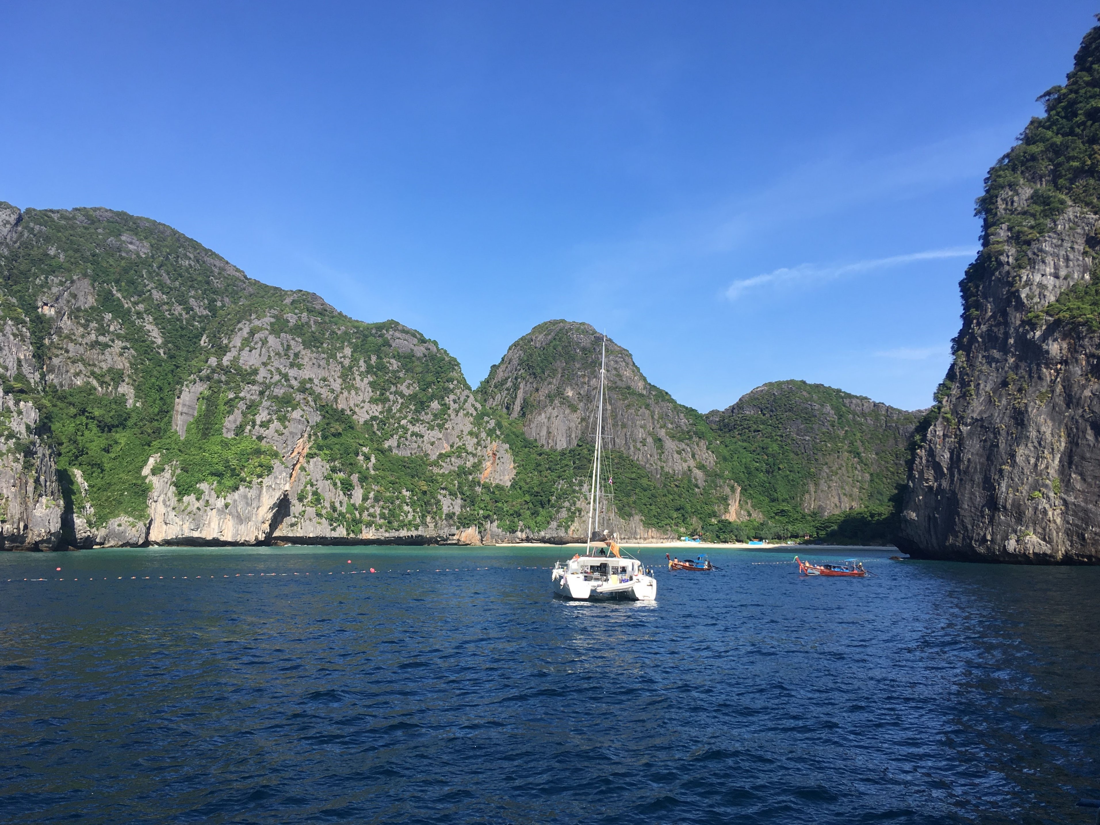 Thailand - Beaches Closed for Recovery (image credits: wikimedia)