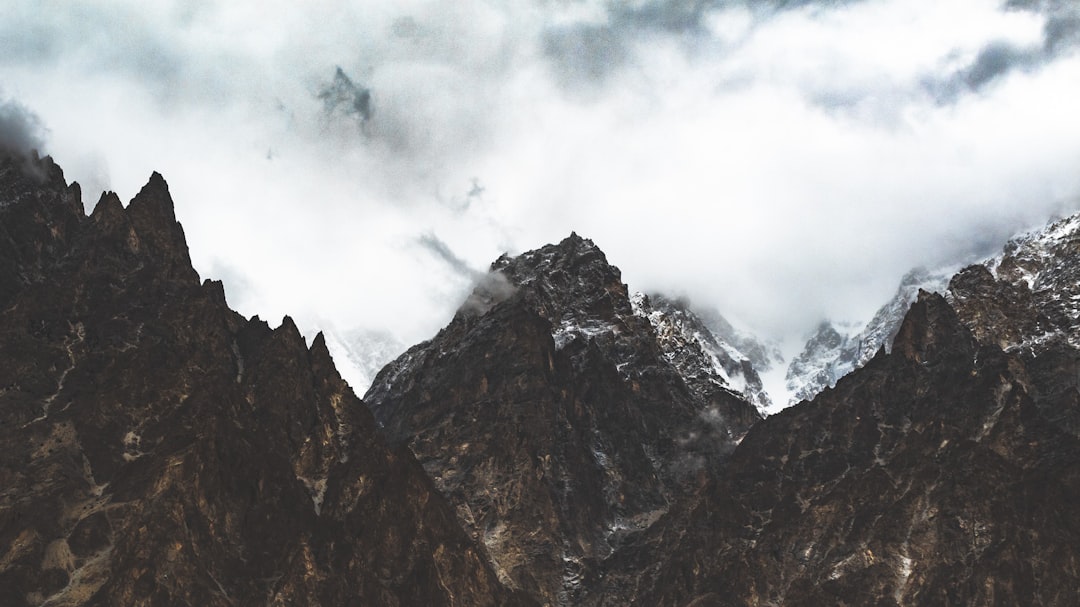 Pakistan: Majestic Peaks Shadowed by Unrest (image credits: unsplash)