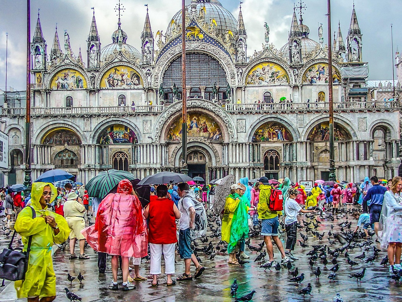 Venice, Italy: A City Gasping for Air (image credits: pixabay)