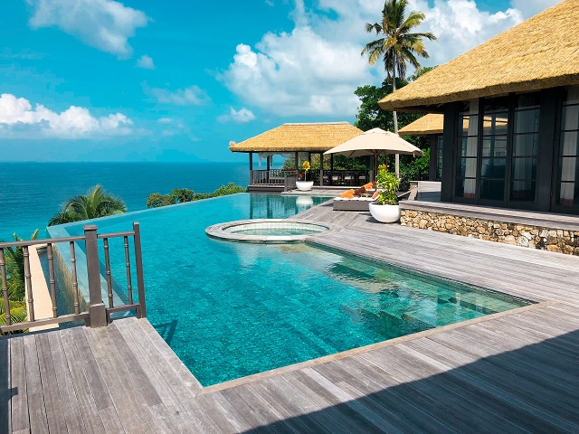 Seychelles: The Lush Indian Ocean Refuge (image credits: wikimedia)