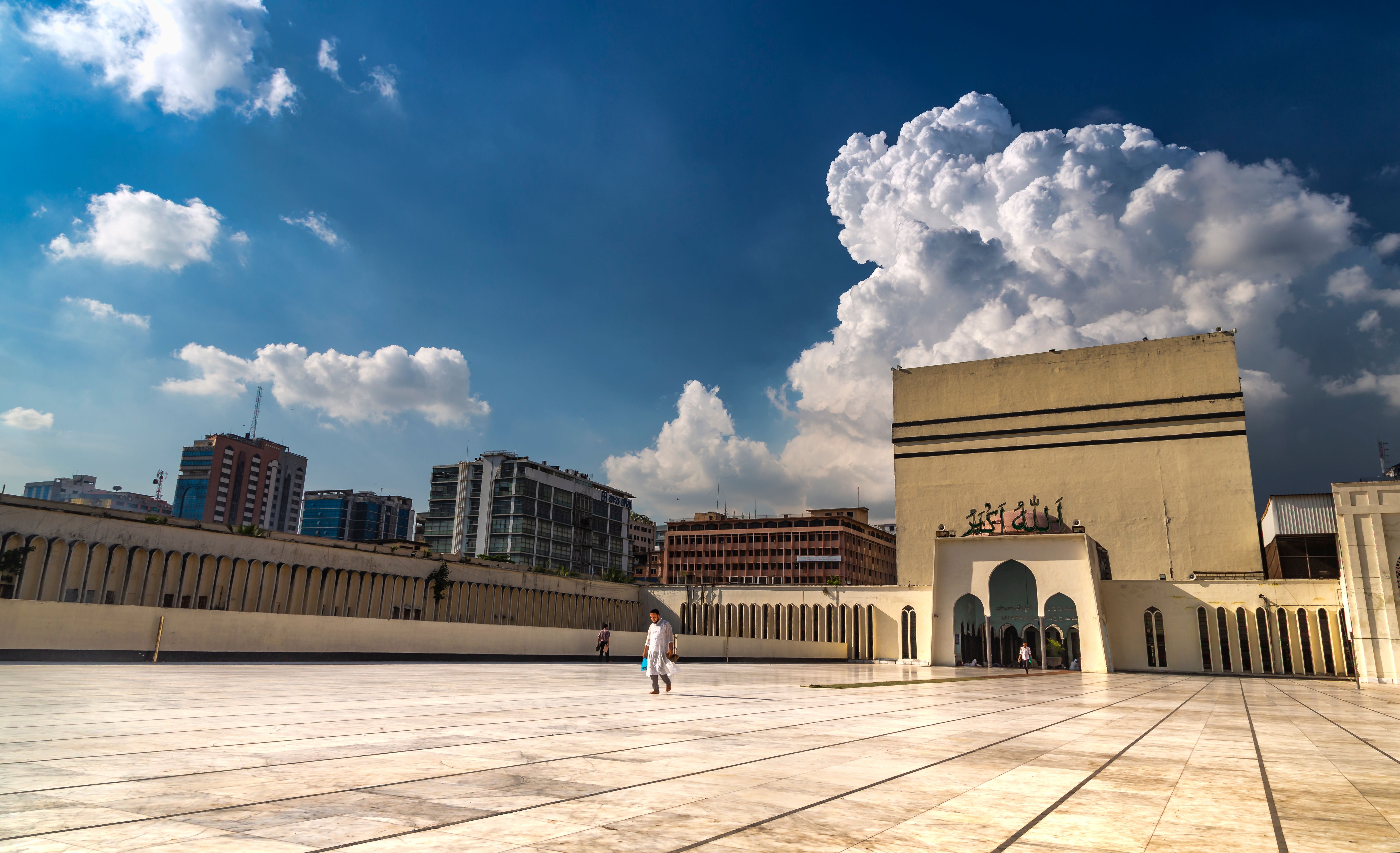 Bangladesh: When Prayer Becomes the Only Tourism Strategy (image credits: wikimedia)