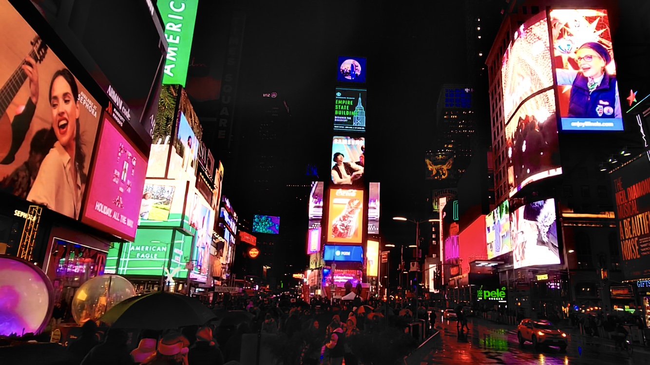 The Tourist Trap of Times Square (image credits: wikimedia)