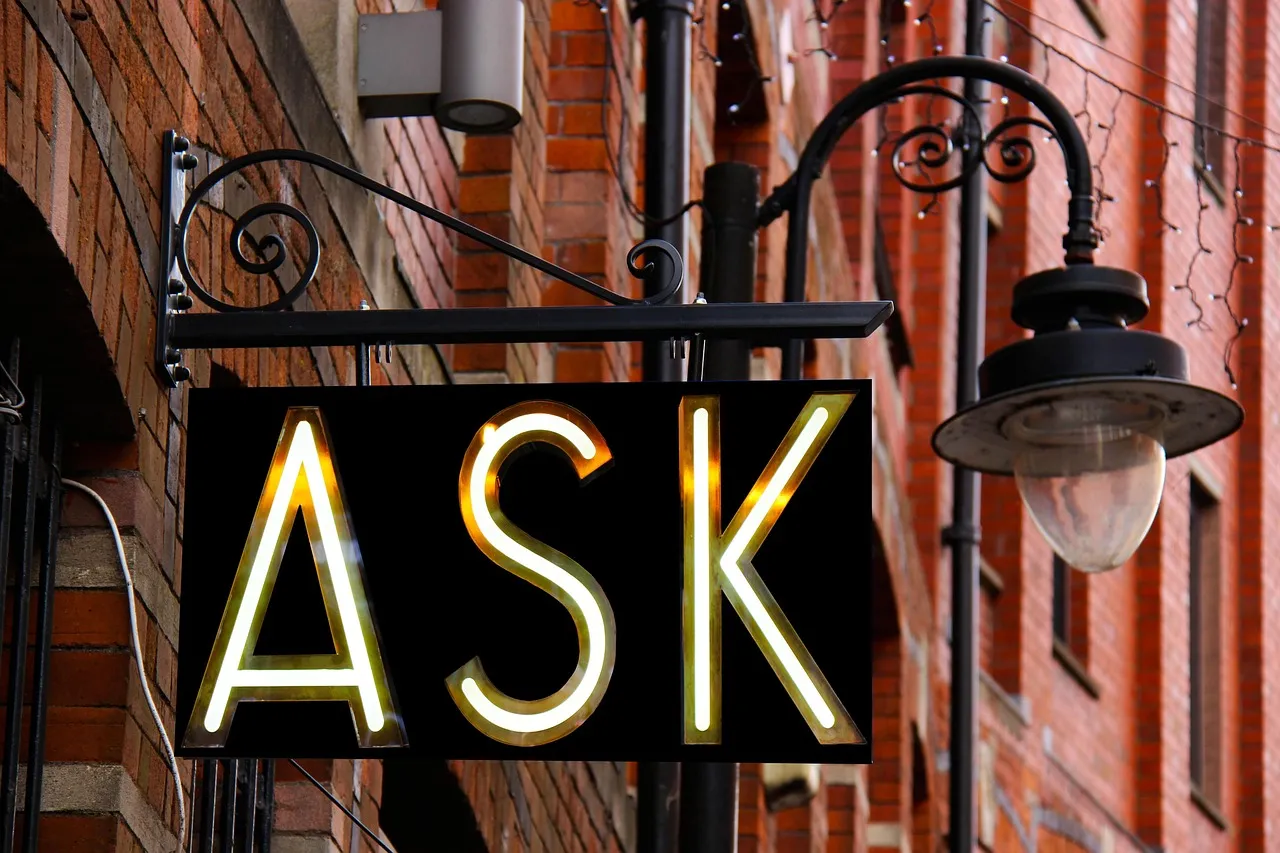 8. Respect Cultural Norms and Ask Before You Photograph (Image Credits: Pixabay)