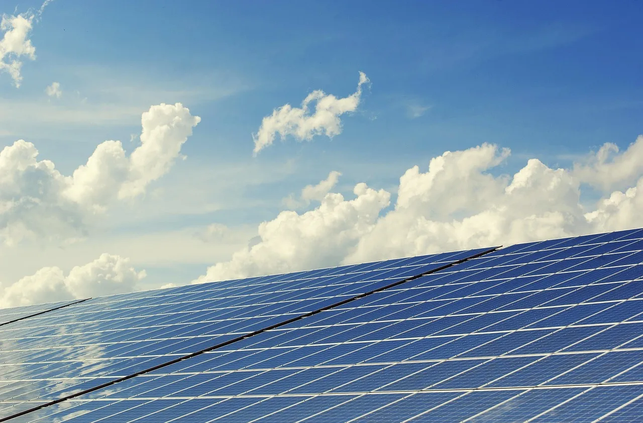 Sustainable and Off-Grid by Design (Image Credits: Pixabay)