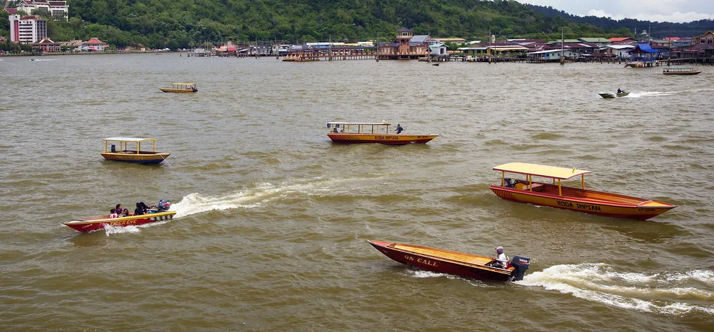How Tourism Growth Is Reshaping the Dock Experience (Image Credits: Flickr)