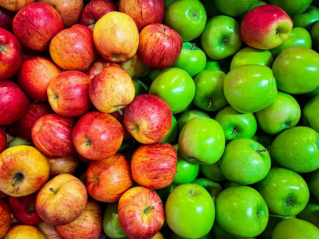 Apples Arrived With the First Colonists (Image Credits: Unsplash)