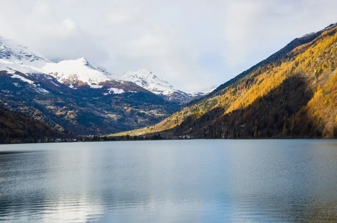 Digital Nomads and the Mountain Workspace Connection (Image Credits: Unsplash)
