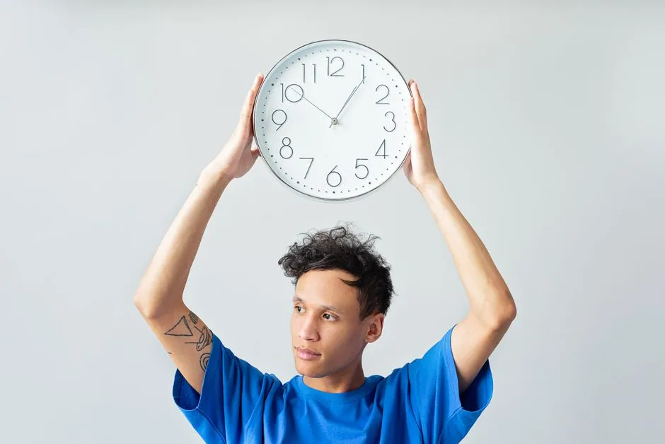 What the Stars Actually Tell Us About Punctuality (Image Credits: Pexels)
