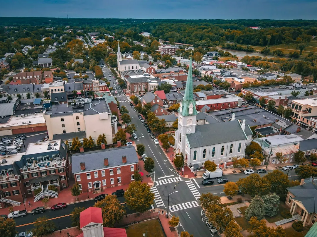 Main Street: The Heart of the Weekend (Image Credits: Unsplash)