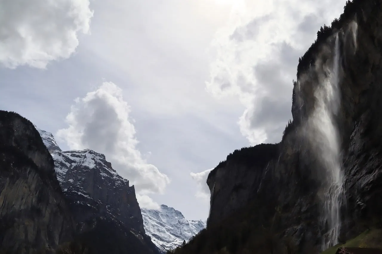 A Landscape Worth Showing Up For - While It Lasts (Image Credits: Pixabay)