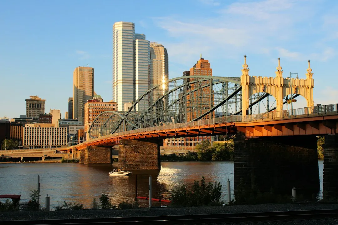 The Smithfield Street Bridge: A Quiet Giant (Image Credits: Unsplash)
