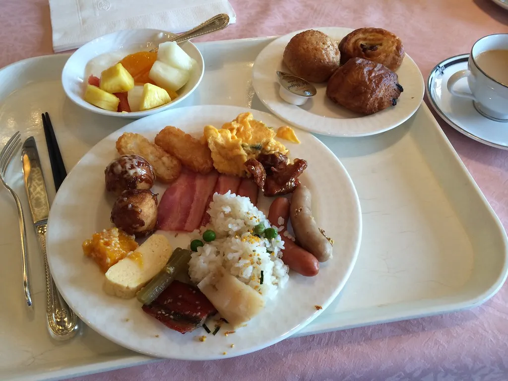 What the Hotel Breakfast Data Tells Us About Timing (kalleboo, Flickr, CC BY 2.0)
