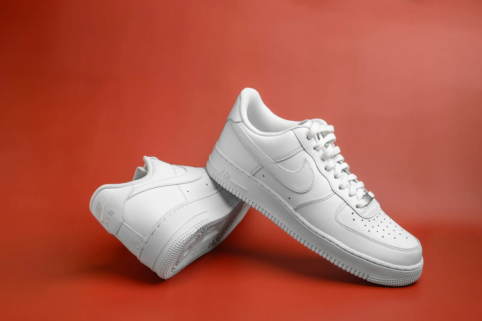 Wear Your Bulkiest Pair on the Plane (Image Credits: Unsplash)