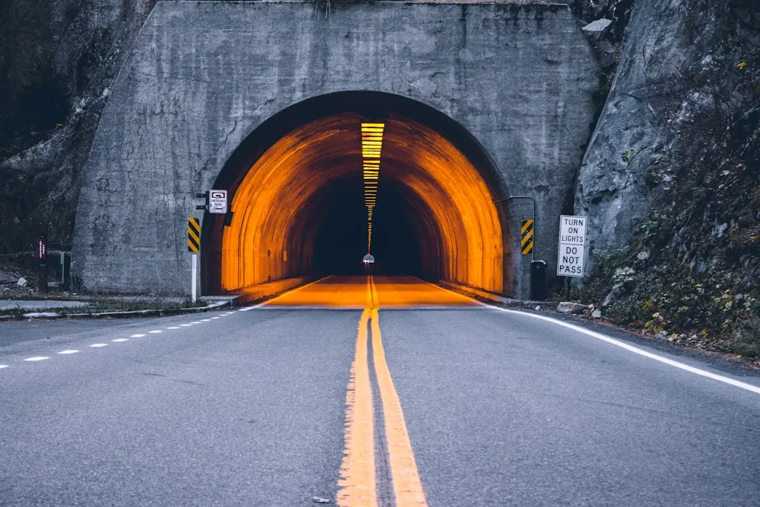 Kansas City's Underground Economy Is Bigger Than Most People Realize (Image Credits: Unsplash)